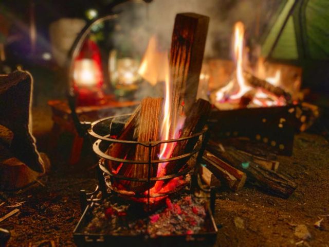 今更ながら
りつからの誕生日プレゼントはこちらの
焚き火台です！！

TRIPATH PRODUCTS 
GURU GURU FIRE 

ずっと欲しくて
ほしーなーほしーなーって
言ってたら
まんまとサプライズされてしまった…

大切にします😊

ちなみに2人で使うからSサイズです！

#キャンプ
#トリパスプロダクツ
#グルグルファイヤー
#焚き火台
#ランタン
#ソトシル掲載希望
#キャンプハック掲載希望 
#campzine掲載希望 
#キャンプアウトドアJP
#夫婦キャンパー
#夫婦キャンプ
#キャンパーと繋がりたい
#キャンプ好きと繋がりたい
#アウトドア
#自然
#自然が好きな人と繋がりたい
#YouTube
#チャンネル登録お願いします
#あちりつキャンプ