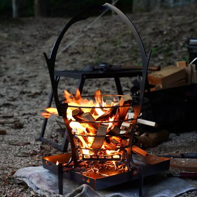ずっと欲しかったトリパスプロダクツのグルグルファイヤーも買いました！
鉄製なので毎回手入れするのが大変だけどいつもの焚き火が倍以上楽しくなりました。
本当に買って良かった！！  #キャンプ #キャンプ好きと繋がりたい #キャンプ用品 #キャンプギア #キャンプ好きな人と繋がりたい #焚火 #焚火台 #焚き火 #焚火好きな人と繋がりたい #トリパスプロダクツ #グルグルファイヤー #gurugurufire